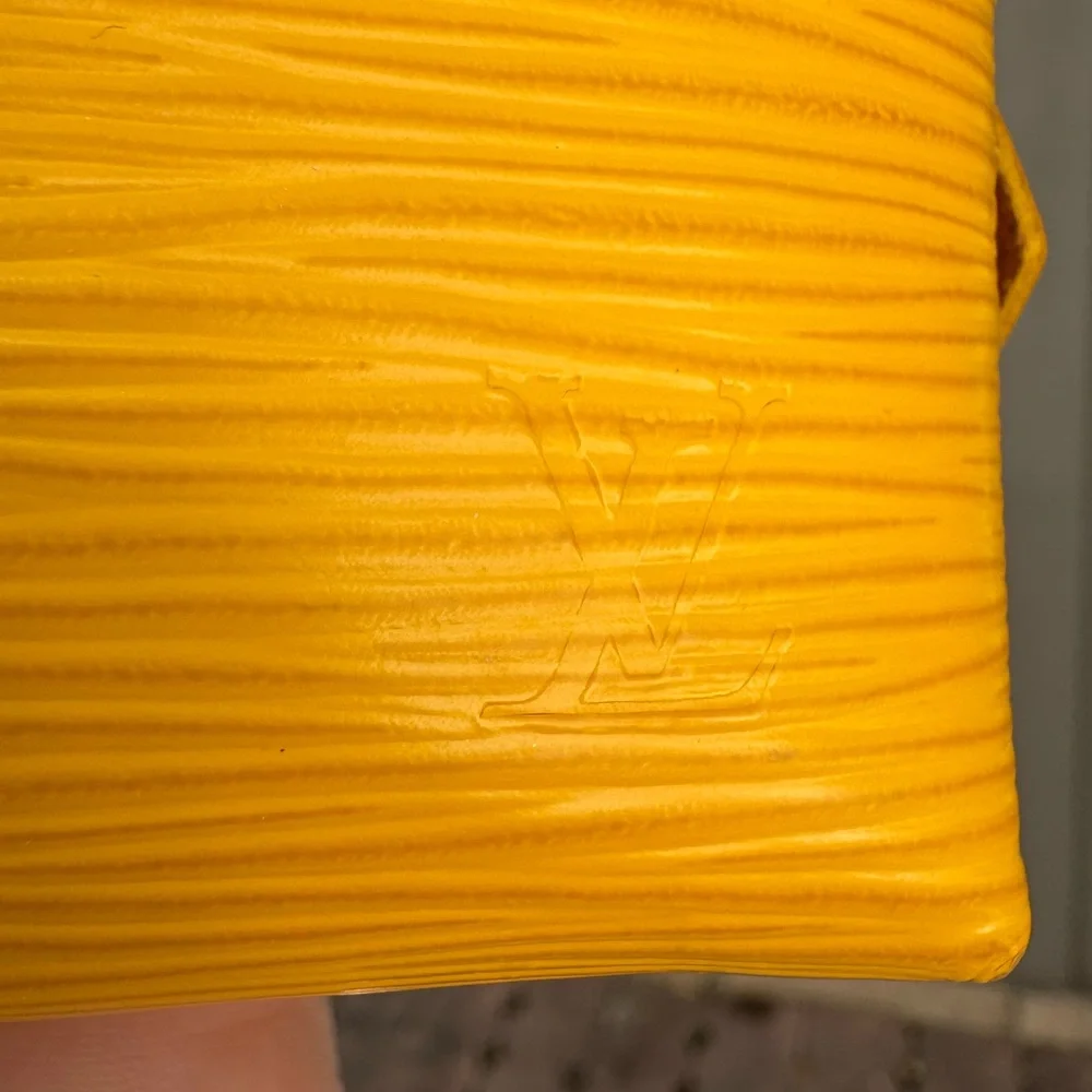 Louis Vuitton Epi Yellow Cosmetic Pouch Tassili Leather LV Clutch Bag Authentic - Picture 2 of 9